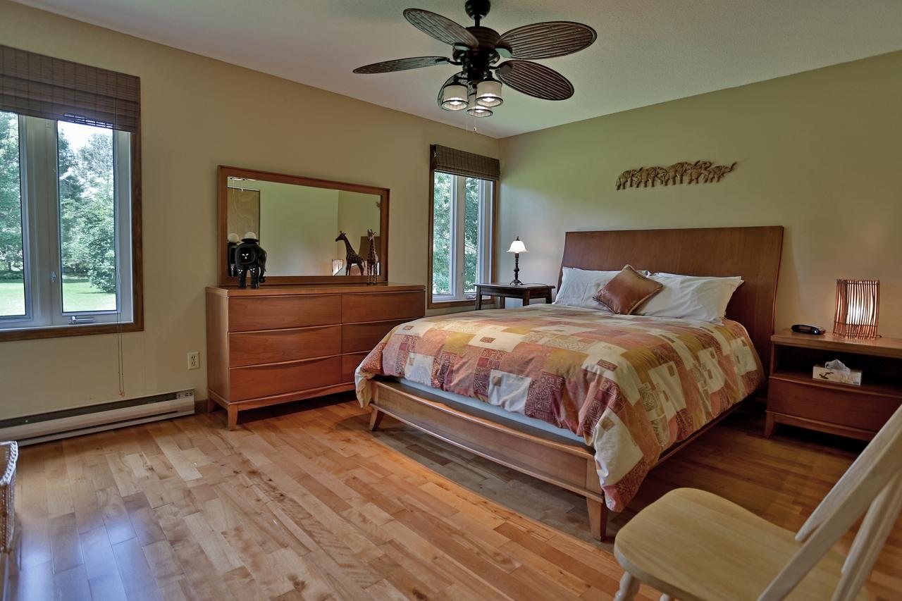 Ranch St-Hubert Bed and Breakfast Saint-Hermenegilde Buitenkant foto